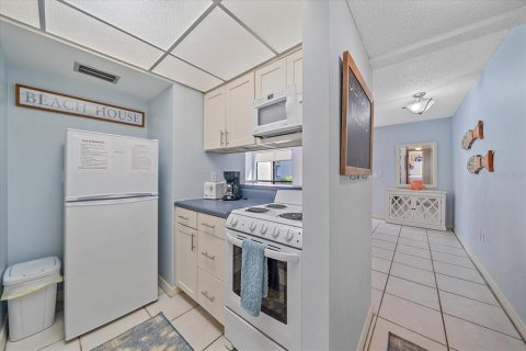 Condo in Sarasota, Florida, 2 bedrooms  № 1881232 - photo 24
