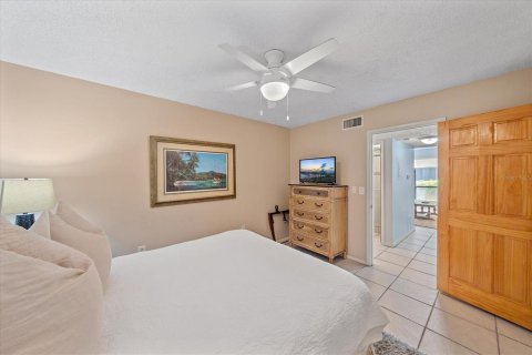 Condo in Sarasota, Florida, 2 bedrooms  № 1881232 - photo 30