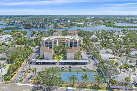 Condo in Sarasota, Florida, 2 bedrooms  № 1881232 - photo 6