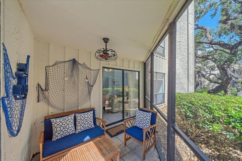 Condo in Sarasota, Florida, 2 bedrooms  № 1881232 - photo 16