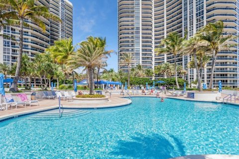Condominio en venta en Fort Lauderdale, Florida, 3 dormitorios, 183.67 m2 № 2175408 - foto 30
