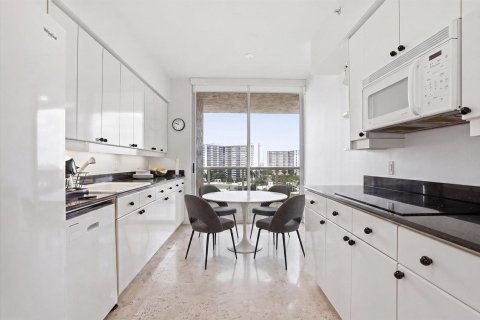 Condominio en venta en Fort Lauderdale, Florida, 3 dormitorios, 183.67 m2 № 2175408 - foto 10