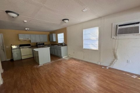 Villa ou maison à louer à Apopka, Floride: 4 chambres, 104.05 m2 № 2391118 - photo 13