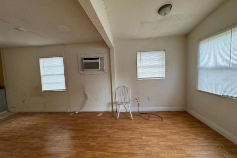 Villa ou maison à louer à Apopka, Floride: 4 chambres, 104.05 m2 № 2391118 - photo 4