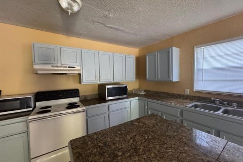 Villa ou maison à louer à Apopka, Floride: 4 chambres, 104.05 m2 № 2391118 - photo 9