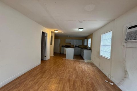Villa ou maison à louer à Apopka, Floride: 4 chambres, 104.05 m2 № 2391118 - photo 7