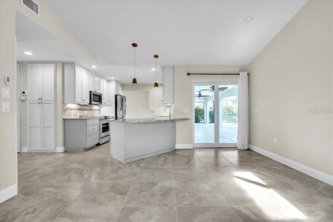 Villa ou maison à vendre à Punta Gorda, Floride: 3 chambres, 194.82 m2 № 2324653 - photo 7