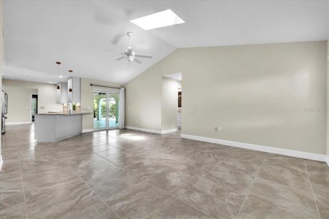 Villa ou maison à vendre à Punta Gorda, Floride: 3 chambres, 194.82 m2 № 2324653 - photo 12