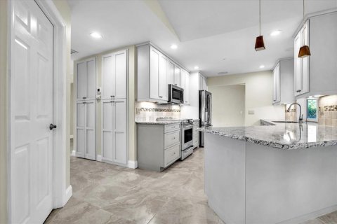 Villa ou maison à vendre à Punta Gorda, Floride: 3 chambres, 194.82 m2 № 2324653 - photo 2