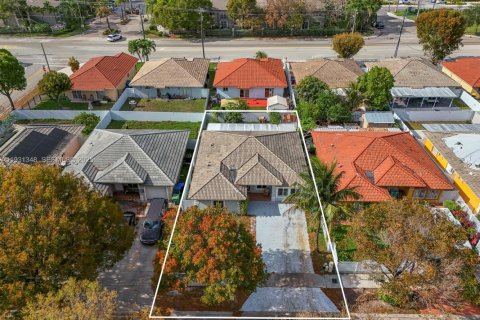 Villa ou maison à vendre à Miami Gardens, Floride: 4 chambres, 153.47 m2 № 1989994 - photo 28