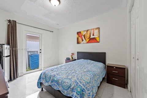 Villa ou maison à vendre à Miami Gardens, Floride: 4 chambres, 153.47 m2 № 1989994 - photo 19