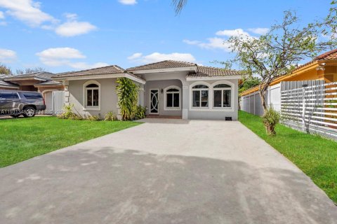 Villa ou maison à vendre à Miami Gardens, Floride: 4 chambres, 153.47 m2 № 1989994 - photo 25
