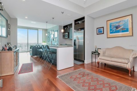 Condo in Tampa, Florida, 2 bedrooms  № 1613960 - photo 4