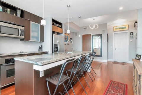 Condo in Tampa, Florida, 2 bedrooms  № 1613960 - photo 7