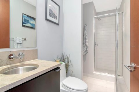 Condo in Tampa, Florida, 2 bedrooms  № 1613960 - photo 14