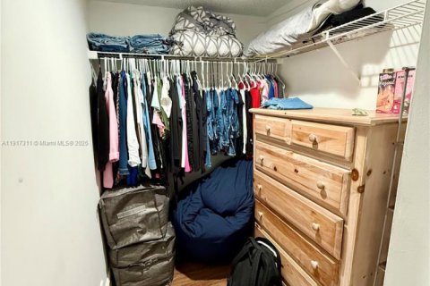 Condo in Coral Springs, Florida, 3 bedrooms  № 1975885 - photo 18