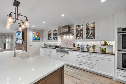 Villa ou maison à vendre à Coral Springs, Floride: 4 chambres, 407.56 m2 № 1990108 - photo 22