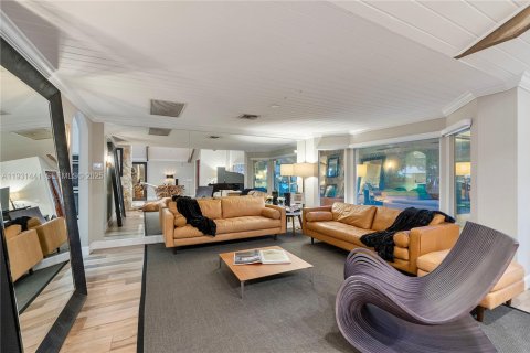 Villa ou maison à vendre à Coral Springs, Floride: 4 chambres, 407.56 m2 № 1990108 - photo 30