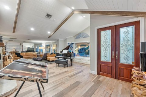 Villa ou maison à vendre à Coral Springs, Floride: 4 chambres, 407.56 m2 № 1990108 - photo 15