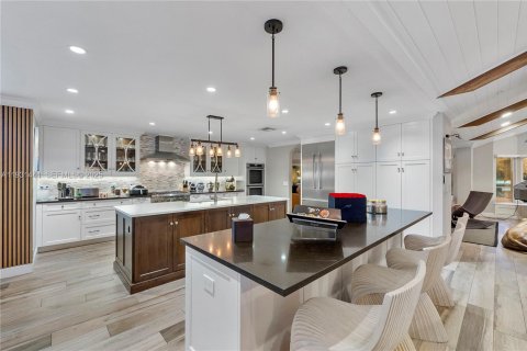 Villa ou maison à vendre à Coral Springs, Floride: 4 chambres, 407.56 m2 № 1990108 - photo 19