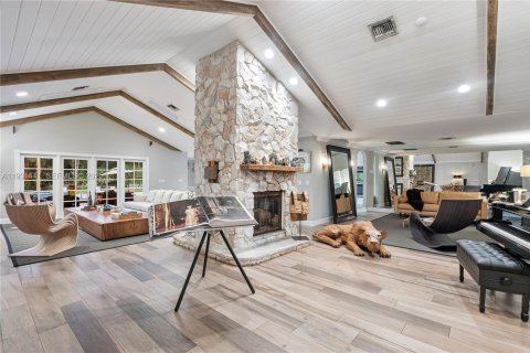 Villa ou maison à vendre à Coral Springs, Floride: 4 chambres, 407.56 m2 № 1990108 - photo 27