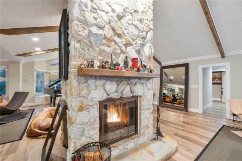 Villa ou maison à vendre à Coral Springs, Floride: 4 chambres, 407.56 m2 № 1990108 - photo 18