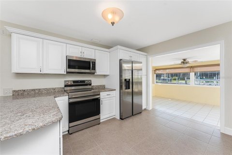 Casa en venta en Punta Gorda, Florida, 3 dormitorios, 192.87 m2 № 1568042 - foto 10
