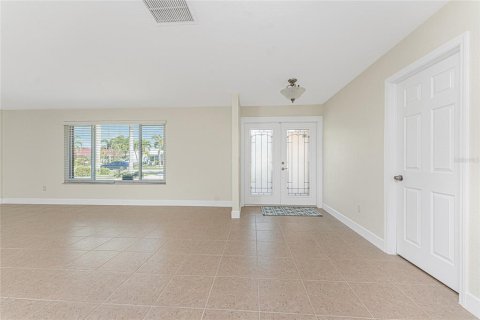 Casa en venta en Punta Gorda, Florida, 3 dormitorios, 192.87 m2 № 1568042 - foto 5