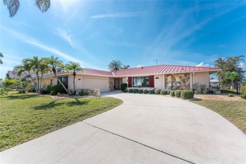 Casa en venta en Punta Gorda, Florida, 3 dormitorios, 192.87 m2 № 1568042 - foto 2