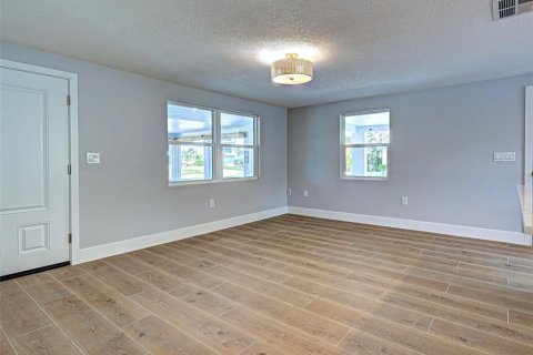 House in Englewood, Florida 2 bedrooms, 66.89 sq.m. № 1833303 - photo 9
