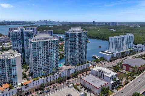 Condominio en venta en Sunny Isles Beach, Florida, 5 dormitorios, 436.18 m2 № 1794547 - foto 8