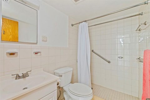 Купить кондоминиум в Сент-Питерсберг, Флорида 4 комнаты, 60.57м2, № 1898709 - фото 5