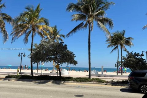 Hotel in Fort Lauderdale, Florida 1 bedroom, 91.97 sq.m. № 1731428 - photo 9