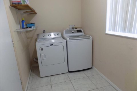 House in Port Charlotte, Florida 3 bedrooms, 123.65 sq.m. № 1812518 - photo 16