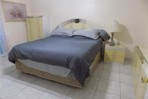 House in Port Charlotte, Florida 3 bedrooms, 123.65 sq.m. № 1812518 - photo 7