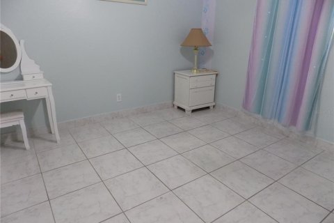 House in Port Charlotte, Florida 3 bedrooms, 123.65 sq.m. № 1812518 - photo 15