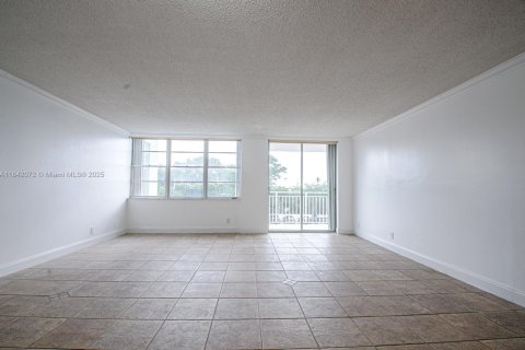 Condominio en venta en North Miami, Florida, 2 dormitorios, 110.37 m2 № 1834376 - foto 7