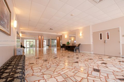 Condominio en venta en North Miami, Florida, 2 dormitorios, 110.37 m2 № 1834376 - foto 21