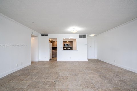 Condominio en venta en North Miami, Florida, 2 dormitorios, 110.37 m2 № 1834376 - foto 4