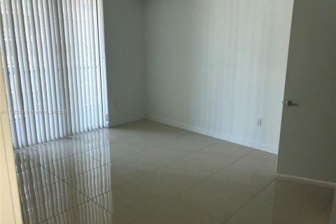 Copropriété à vendre à Miami, Floride: 2 chambres, 95.13 m2 № 1973536 - photo 6