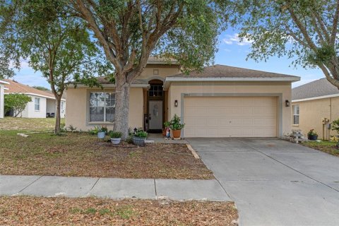 House in Brooksville, Florida 3 bedrooms, 195.09 sq.m. № 2233404