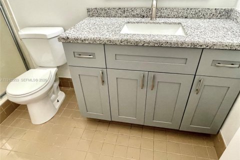 Condo in Coral Springs, Florida, 2 bedrooms  № 2000776 - photo 17