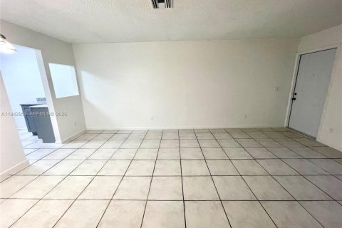 Condo in Coral Springs, Florida, 2 bedrooms  № 2000776 - photo 20