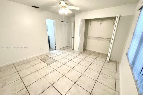 Condo in Coral Springs, Florida, 2 bedrooms  № 2000776 - photo 15