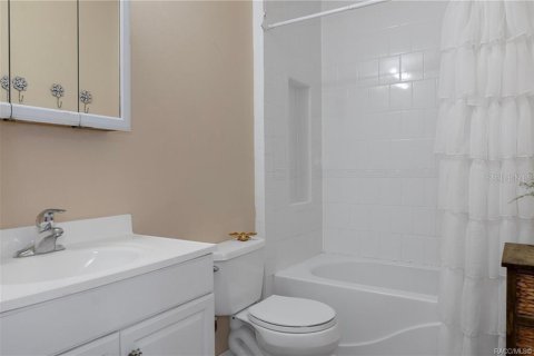 House in Crystal River, Florida 3 bedrooms, 186.18 sq.m. № 1771059 - photo 24