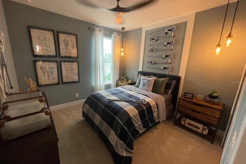 House in Orlando, Florida 5 bedrooms, 286.6 sq.m. № 1537483 - photo 8