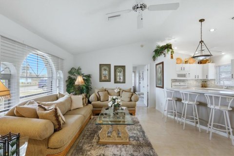 Villa ou maison à vendre à Port Charlotte, Floride: 2 chambres, 144.09 m2 № 2419674 - photo 9