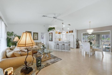 Villa ou maison à vendre à Port Charlotte, Floride: 2 chambres, 144.09 m2 № 2419674 - photo 11