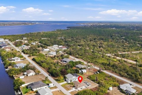 Villa ou maison à vendre à Port Charlotte, Floride: 2 chambres, 144.09 m2 № 2419674 - photo 2