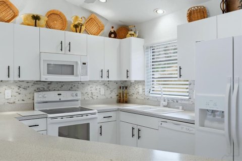 Villa ou maison à vendre à Port Charlotte, Floride: 2 chambres, 144.09 m2 № 2419674 - photo 15